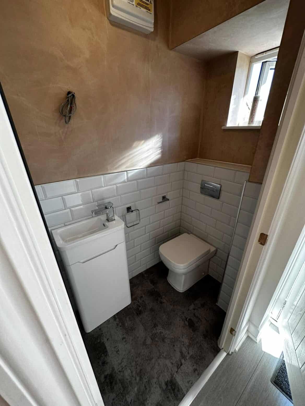 Classic Metro Style Toilet Refurb 01