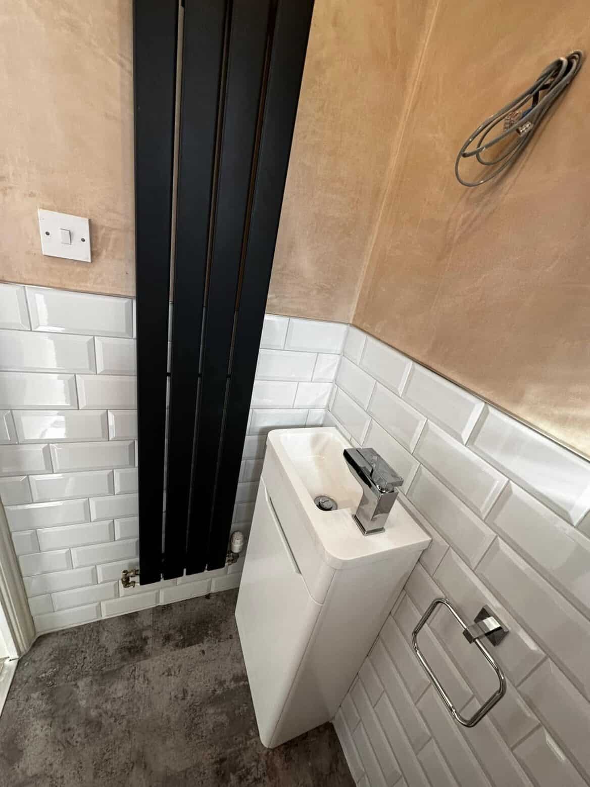 Classic Metro Style Toilet Refurb 04